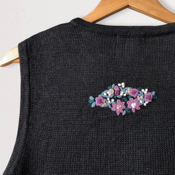 Y2K Whimsigoth Embroidered Sweater Vest Fairycore Cottagecore Romantic Boho M - Picture 8 of 9